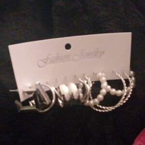 Fashion Jewelry Silver and White Earring Set
